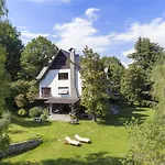 Tudor - Beautiful Large Amidst Lush Nature! ヴィラ Ghevio