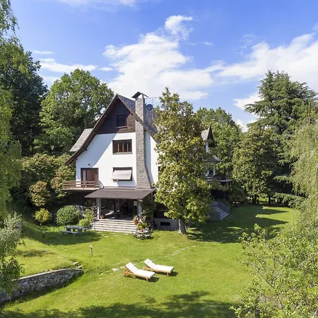 Tudor - Beautiful Large Amidst Lush Nature! וילה Ghevio