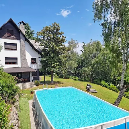 Tudor - Beautiful Large Amidst Lush Nature! וילה Ghevio