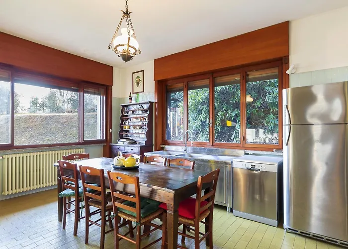 Tudor - Beautiful Large Amidst Lush Nature! Villa Ghevio