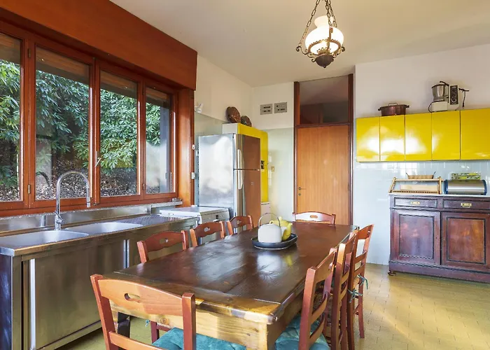 Tudor - Beautiful Large Amidst Lush Nature! Villa Ghevio