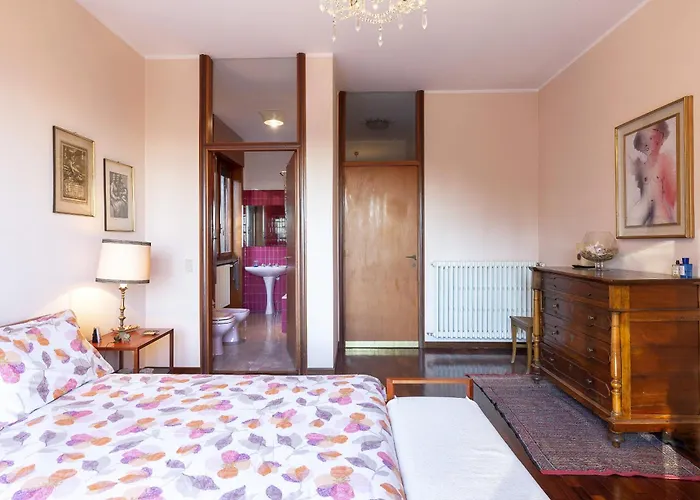 Tudor - Beautiful Large Amidst Lush Nature! * Ghevio