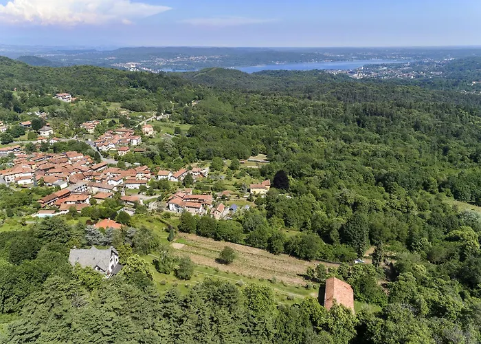 Tudor - Beautiful Large Amidst Lush Nature! * Ghevio