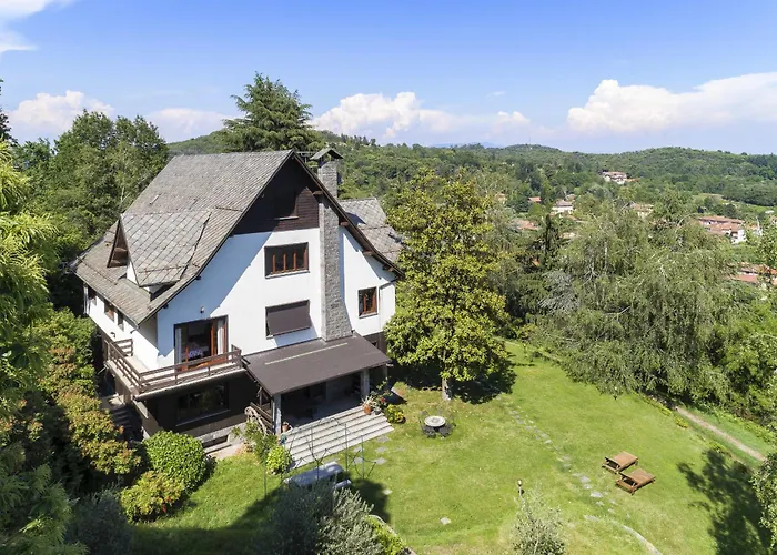 Tudor - Beautiful Large Amidst Lush Nature! Ghevio